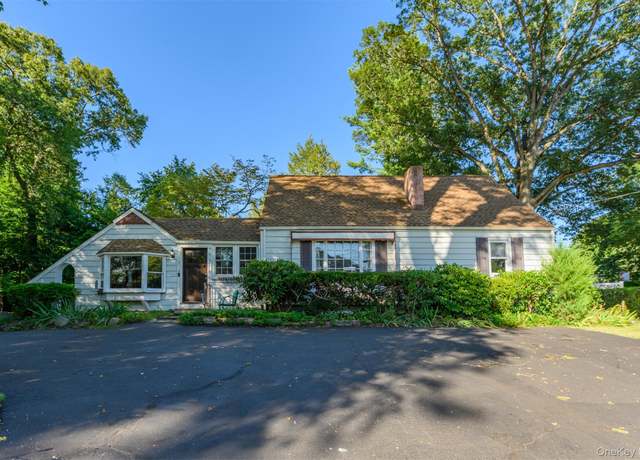 Property at 217 W Washington Ave, Pearl River, NY 10965, 3 beds, 2 baths