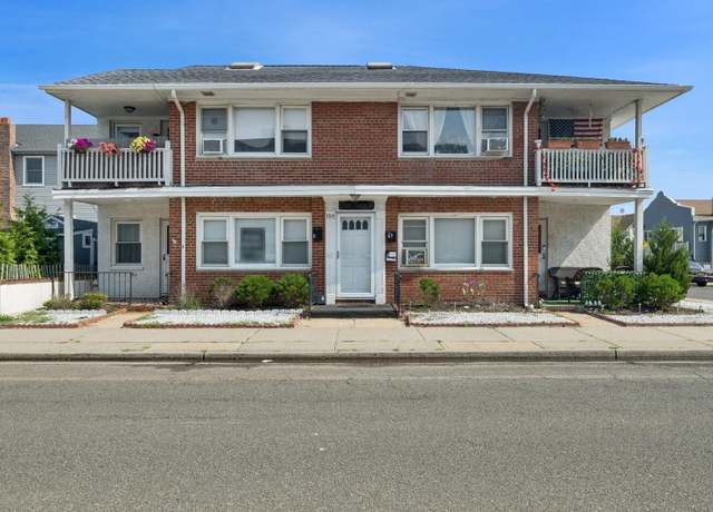 Property at 725 E Broadway, Long Beach, NY 11561, 6 beds, 4 baths