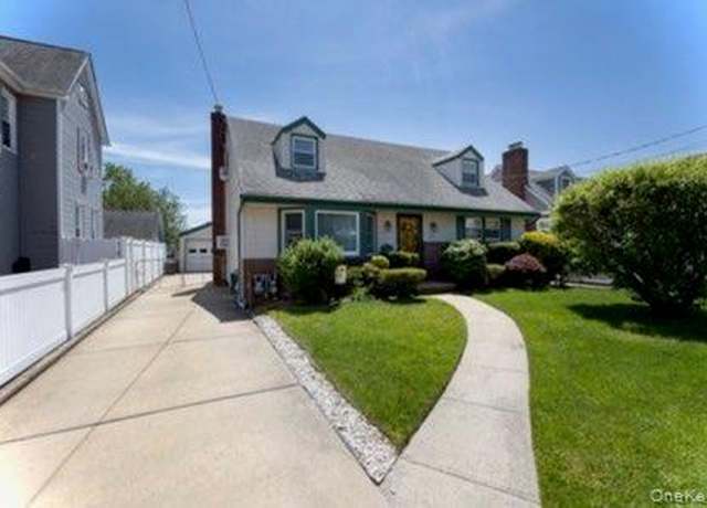 Property at 44 Jefferson Ave, Lynbrook, NY 11563, 4 beds