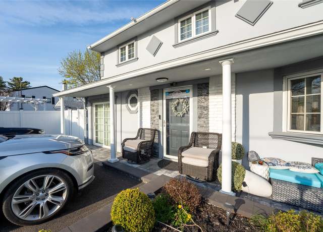 Property at 7 Bark Ave, Central Islip, NY 11722, 4 beds, 2 baths