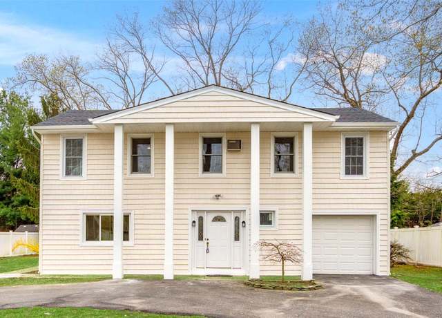 Property at 36 Pinewood Dr, Commack, NY 11725, 4 beds, 2.5 baths