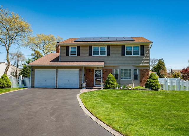 Property at 20 Bayview Rd, Amityville, NY 11701, 4 beds, 2.5 baths