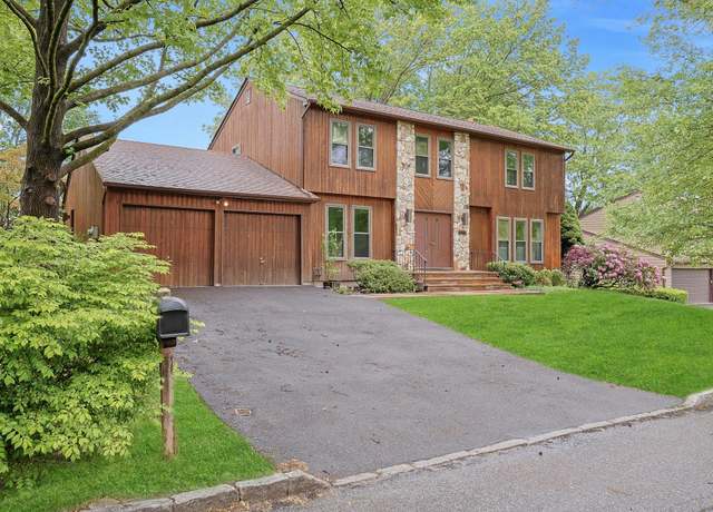Property at 16 Quincy Ln, White Plains, NY 10605, 4 beds, 2.5 baths