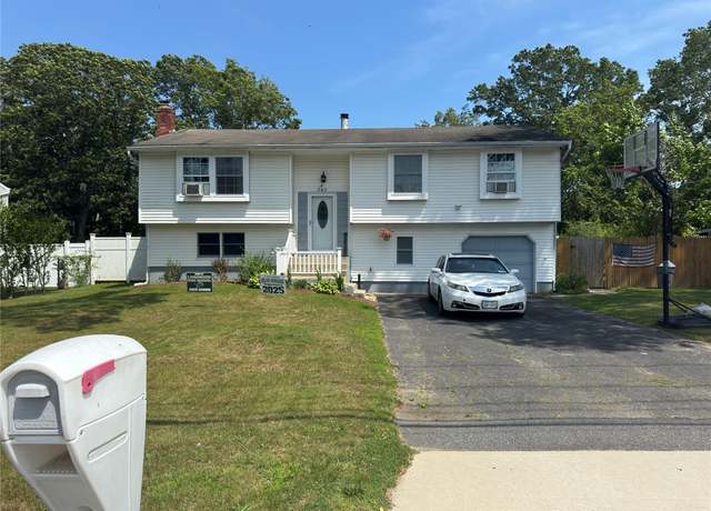 Property at 349 Randall Rd, Ridge, NY 11961, 3 beds, 2 baths
