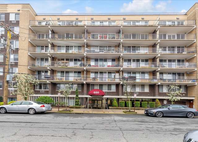 Property at 650 Shore Rd Unit 5N, Long Beach, NY 11561, 1 bed, 1 bath