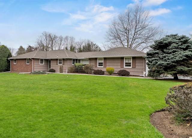 Property at 21 Westview Rd, Spring Valley, NY 10977, 3 beds, 2.5 baths