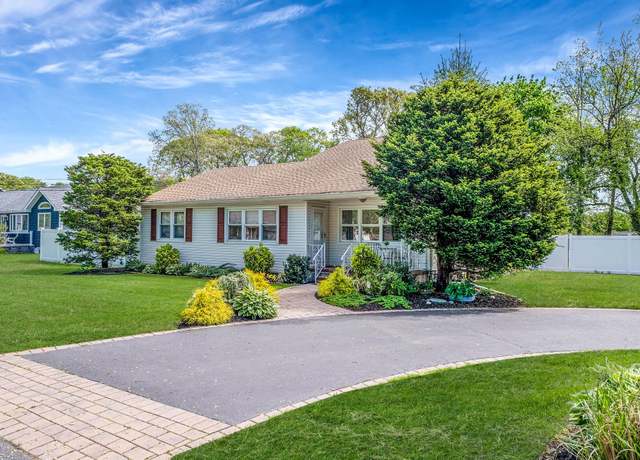 Property at 53 Abinet Ct, Selden, NY 11784, 7 beds, 3 baths