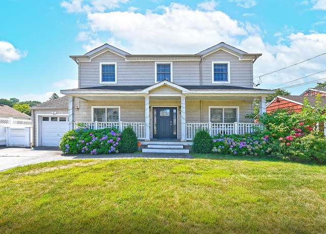 Property at 84 Franklin Ave, East Northport, NY 11731, 3 beds, 2 baths