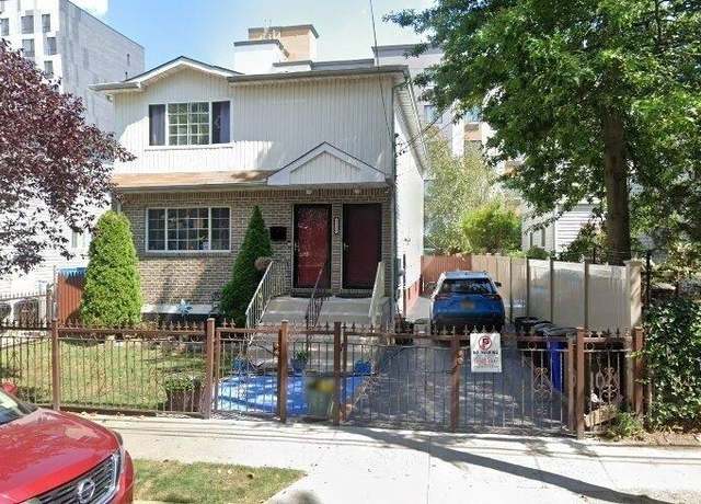 Property at 10-26 Beach 22nd St, Far Rockaway, NY 11691, 2 beds