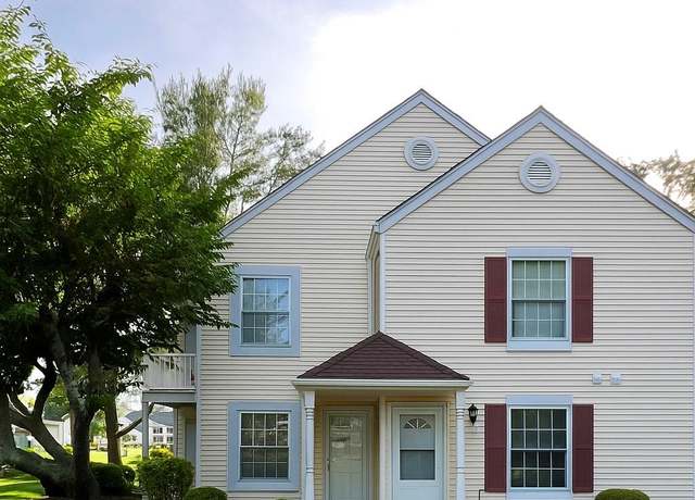 Property at 209 Fairview Cir, Middle Island, NY 11953, 2 beds, 2 baths