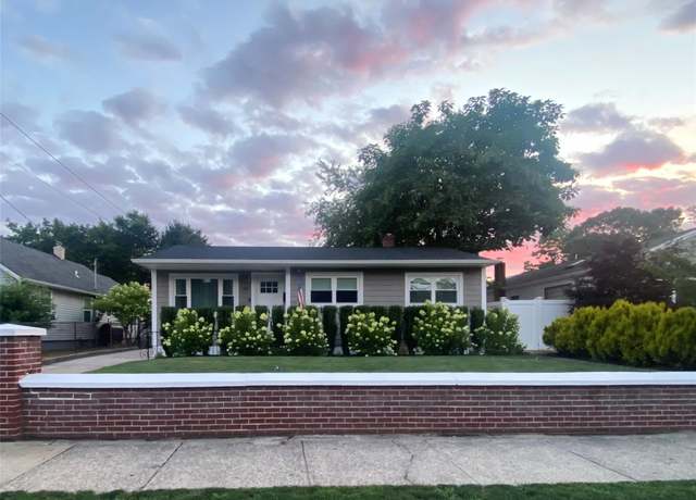 Property at 49 S Summit Ave, Patchogue, NY 11772, 3 beds, 1 bath