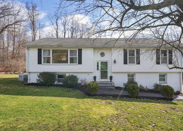 Property at 4 Stonewall Farm Rd, Mahopac, NY 10541, 4 beds, 3 baths