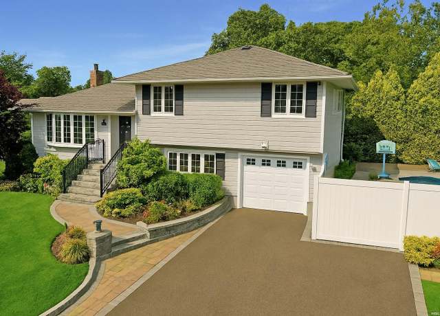 Property at 12 Barnum Ave, Plainview, NY 11803, 3 beds, 2 baths