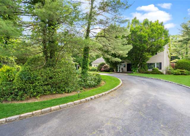Property at 2 Harbor Ct W, Roslyn Harbor, NY 11576, 5 beds, 4 baths