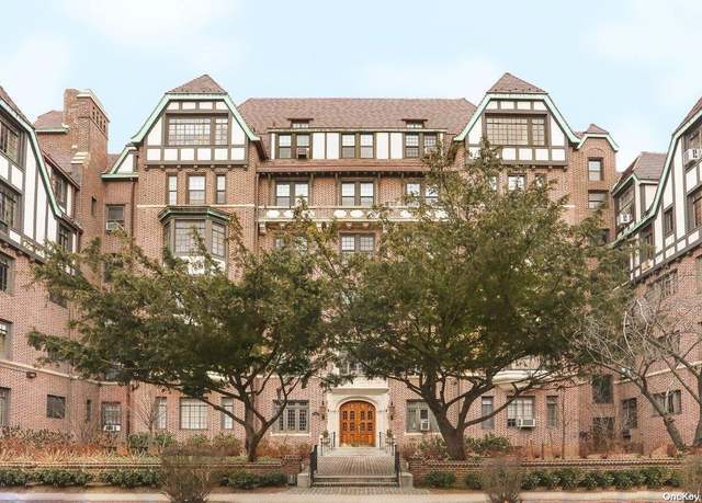 Property at 4 Dartmouth St #71, Forest Hills, NY 11375, 2 beds, 1 bath
