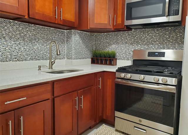 Property at 37-31 73rd St Unit 4M, Jackson Heights, NY 11372, 1 bed, 1 bath