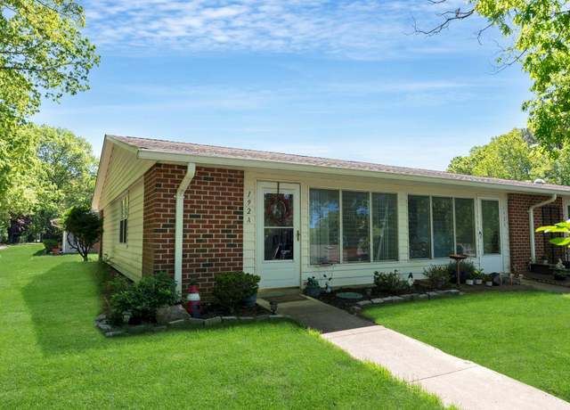 Property at 192 Ventry Ct Unit A, Ridge, NY 11961, 1 bed, 1 bath