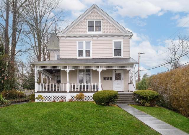 Property at 43 W Neck Rd, Huntington, NY 11743, 5 beds, 3 baths