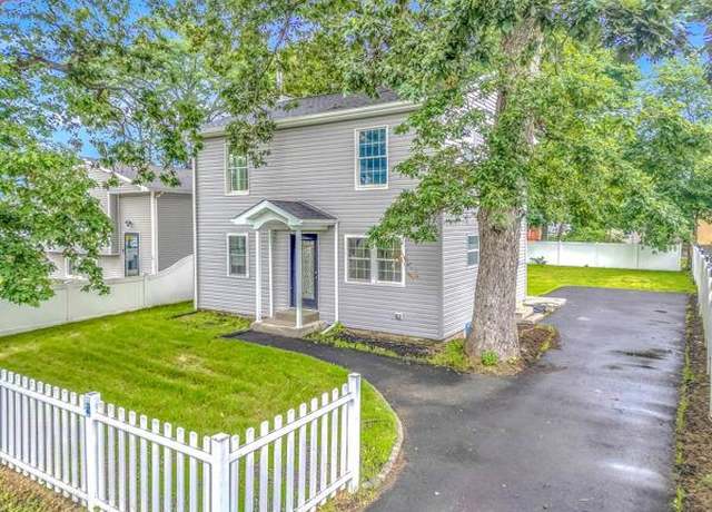 Property at 50 Smith St, Amityville, NY 11701, 6 beds, 3 baths