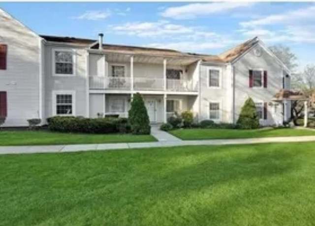Property at 276 Fairview Cir, Middle Island, NY 11953, 2 beds, 2 baths