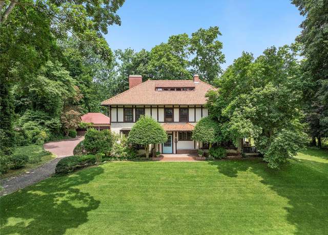 Property at 7 Edgehill Rd, Glen Cove, NY 11542, 4 beds, 2.5 baths