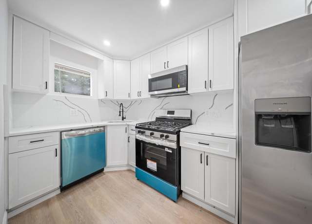 Property at 116-42 204th St, Saint Albans, NY 11412, 4 beds, 2.5 baths