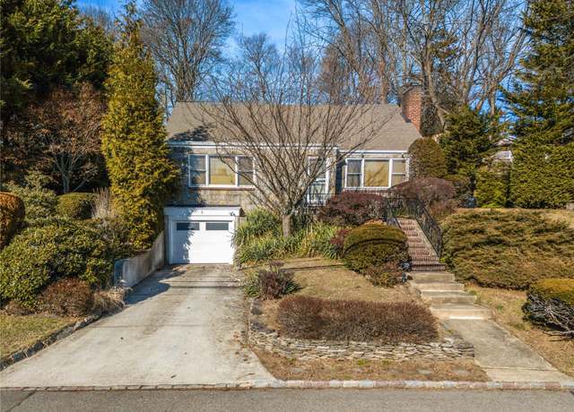 Property at 5 Hillside Ave, Roslyn Heights, NY 11577, 4 beds, 2 baths
