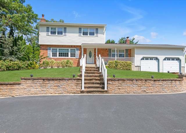 Property at 105 Lone Oak Path, Smithtown, NY 11787, 3 beds, 2 baths