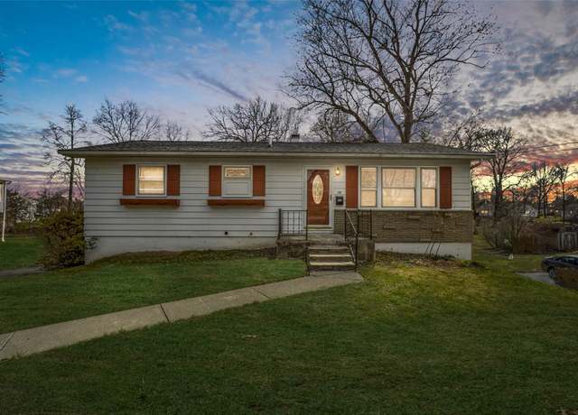 Property at 34 Chestnut St, Poughkeepsie, NY 12601, 5 beds, 2 baths