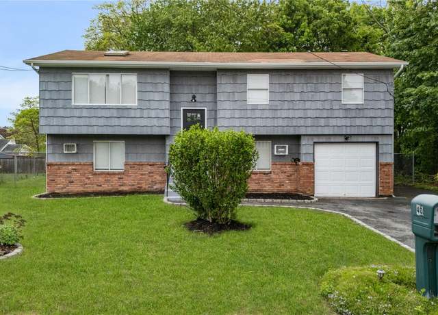 Property at 40 S 29th St, Wyandanch, NY 11798, 6 beds, 2 baths