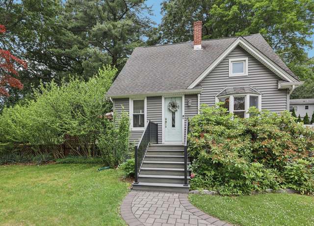 Property at 33 Chestnut St, Pearl River, NY 10965, 4 beds, 2 baths