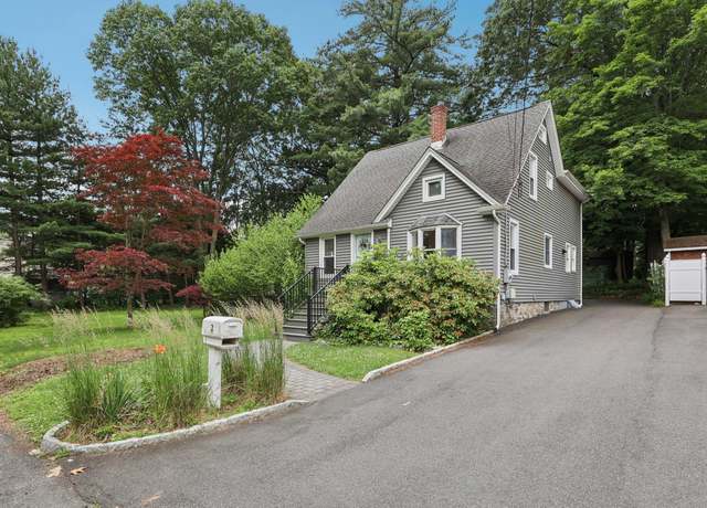 Property at 33-35 Chestnut St, Pearl River, NY 10965, 4 beds, 2 baths