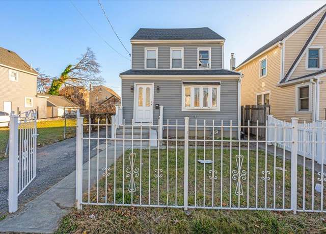 Property at 208 Princeton St, Hempstead, NY 11550, 5 beds, 2 baths