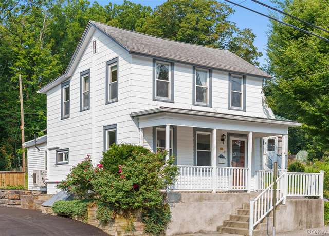 Property at 14 Oak St, Rhinebeck, NY 12572, 2 beds, 1.5 baths