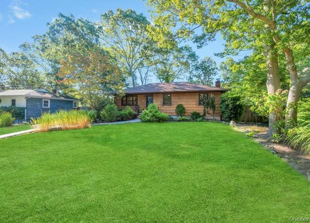 Property at 28 Beacon St, Shirley, NY 11967, 3 beds, 1 bath