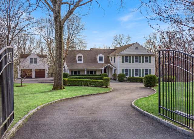 Property at 25 Cardinal Pl, Mount Kisco, NY 10549, 5 beds, 5.5 baths
