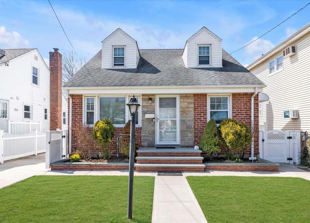 Property at 263 Mckinley Pkwy, Mineola, NY 11501, 3 beds, 2 baths