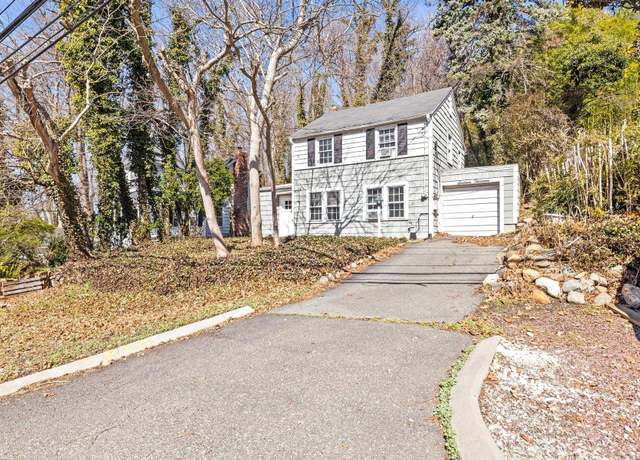 Property at 1613 Northern Blvd, Roslyn, NY 11576, 2 beds, 1 bath