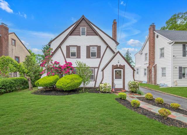 Property at 48 Colgate Rd, Great Neck, NY 11023, 3 beds, 1.5 baths