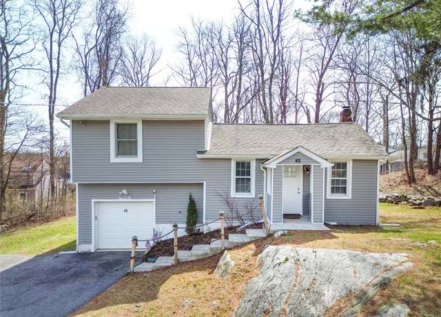 Property at 45 Livingston Rd, Carmel, NY 10512, 2 beds, 2 baths