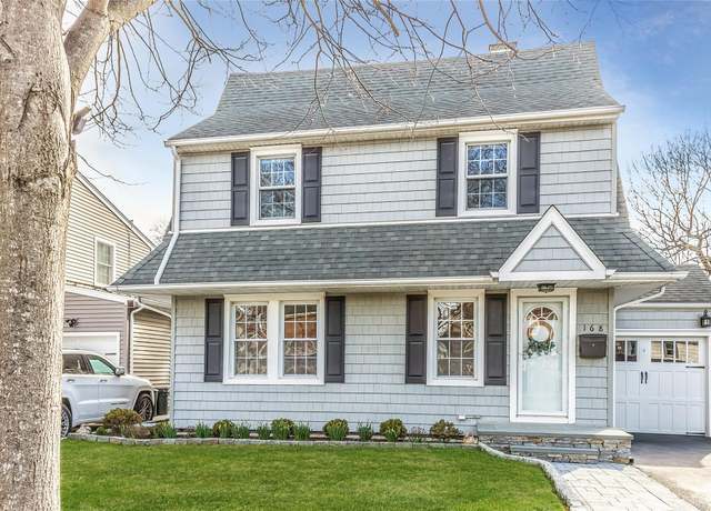 Property at 168 Argyle Rd, Stewart Manor, NY 11530, 3 beds, 2 baths