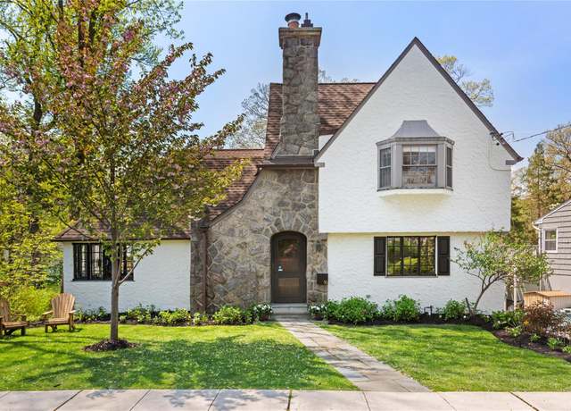 Property at 16 Maywood Rd, New Rochelle, NY 10804, 5 beds, 3.5 baths