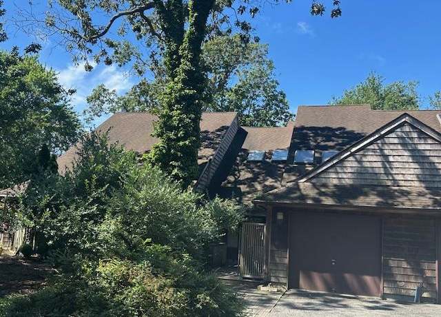 Property at 102 Pepperidge Lake Rd, Eastport, NY 11941, 2 beds, 2 baths