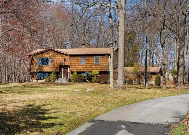 Property at 21 Janice Dr, Highland Mills, NY 10930, 5 beds, 2 baths