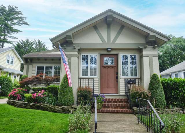 Property at 19 Superior Rd, Bellerose Village, NY 11001, 3 beds, 1.5 baths