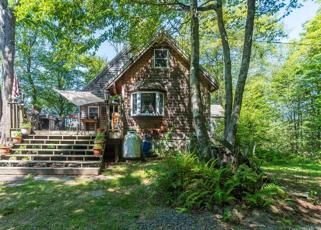 Property at 885 Grandview Rd, Hancock, NY 13783, 2 beds, 2 baths