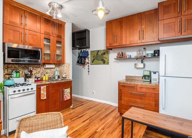 Property at 39-75 56th St Unit 1H, Woodside, NY 11377, 1 bed, 1 bath