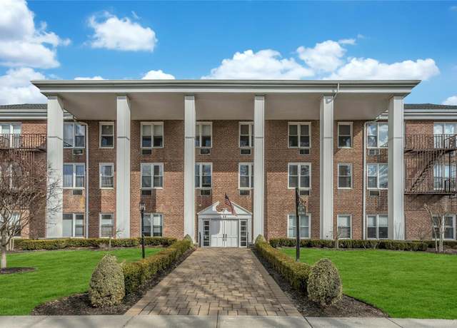 Property at 55 Lenox Unit 1N, Rockville Centre, NY 11570, 1 bath