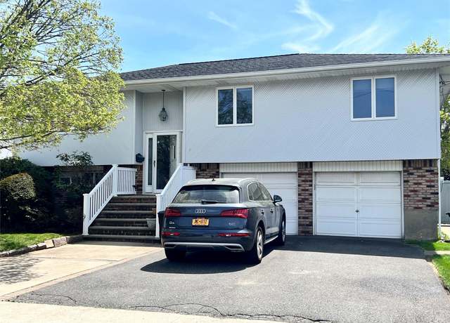 Property at 3968 Marlow Ct, Seaford, NY 11783, 4 beds, 2 baths