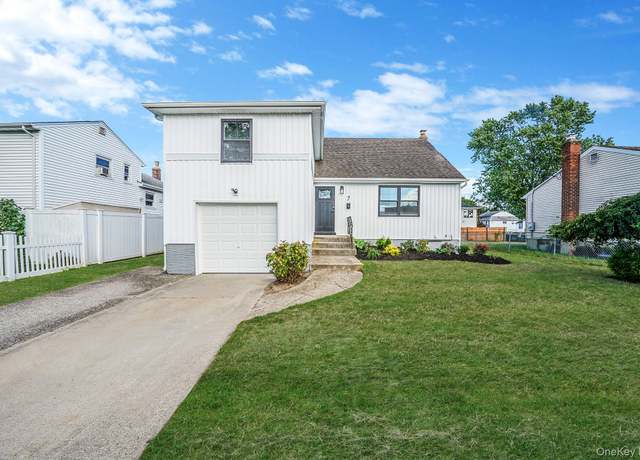 Property at 7 Ford Dr W, Massapequa, NY 11758, 3 beds, 2 baths